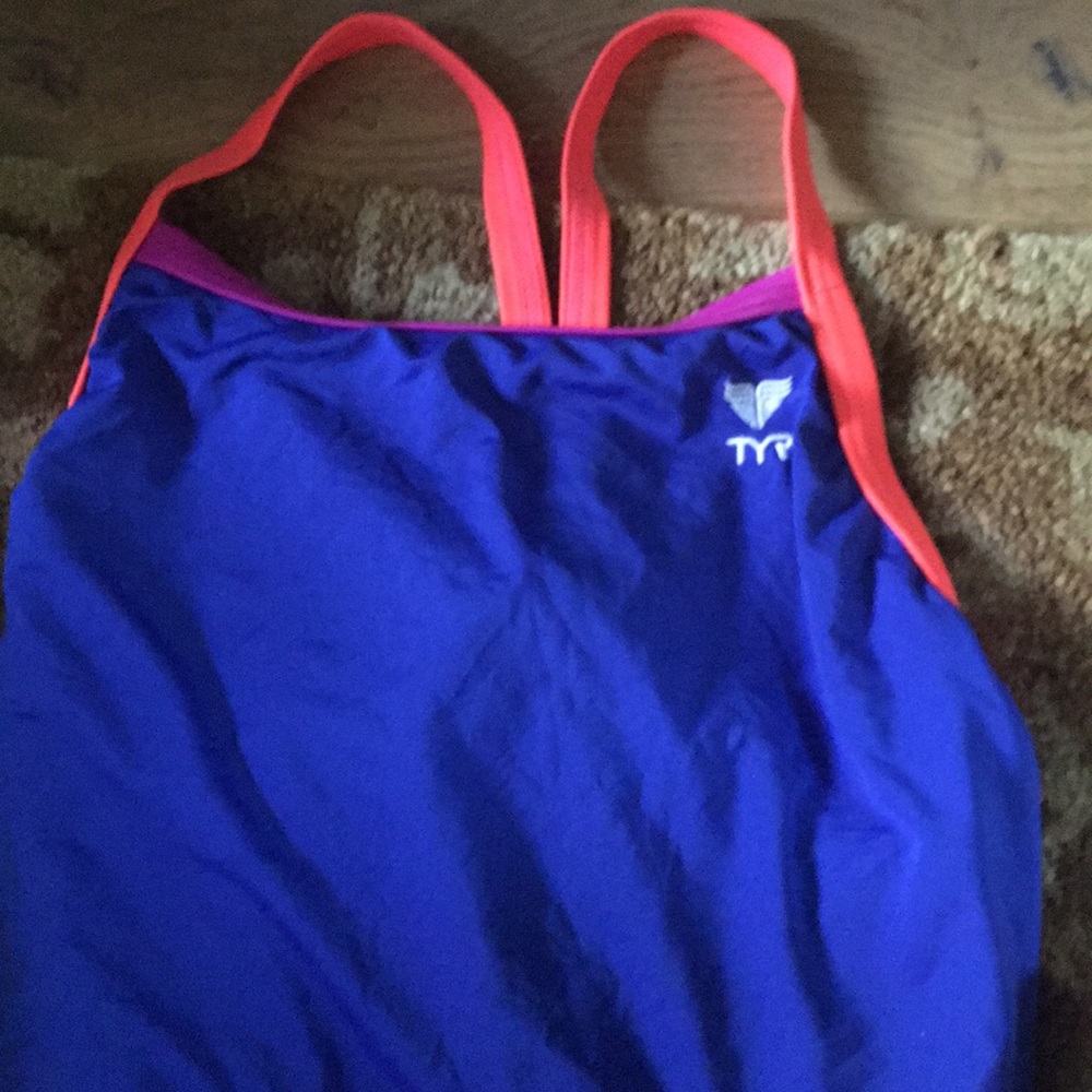 One piece swim suit
